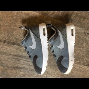 NIKE air max tavas toddler
